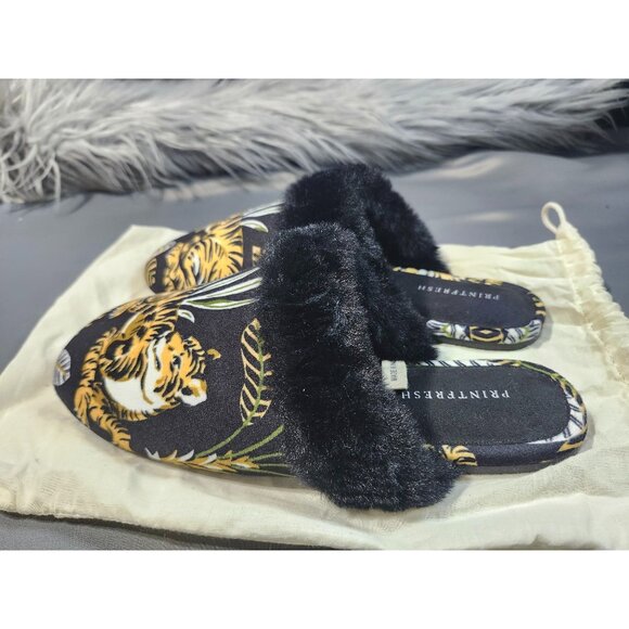 WOMENS PRINTFRESH UNTAMED TIGER VELVET FAUX FUR SLIPPERS - SIZE 7 - BLACK/GOLD I - Picture 2 of 6